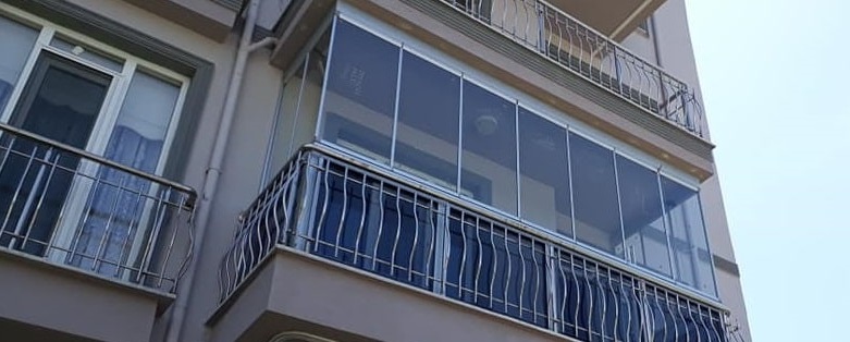 Cam balkon İzmir renkleri